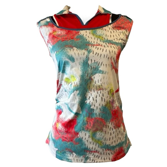 NWT Floral Top Golf Swing Dish Red Flower Dropped Sleeve shoulder cutouts Sz Sm - Picture 2 of 3